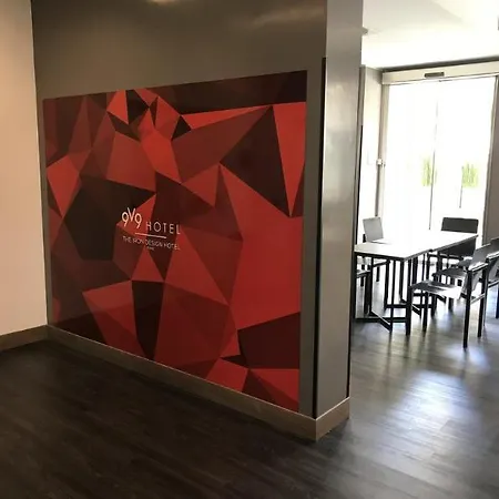 Hotel 9v9