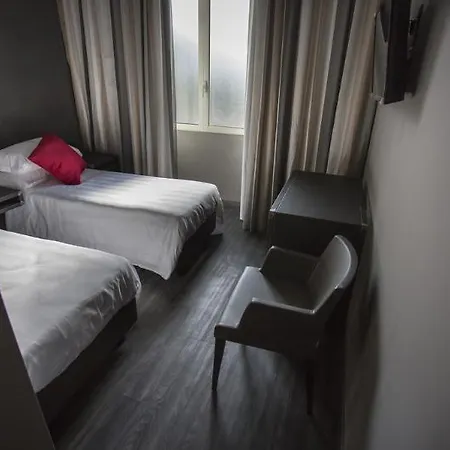Hotel 9v9 4*